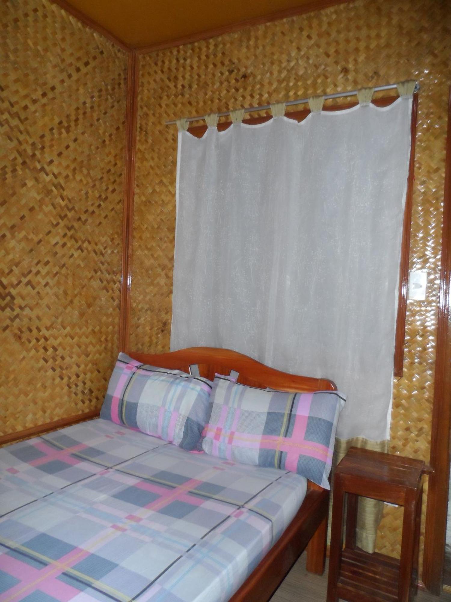 Victoria Guest House And Cottages Puerto Princesa Pokój zdjęcie