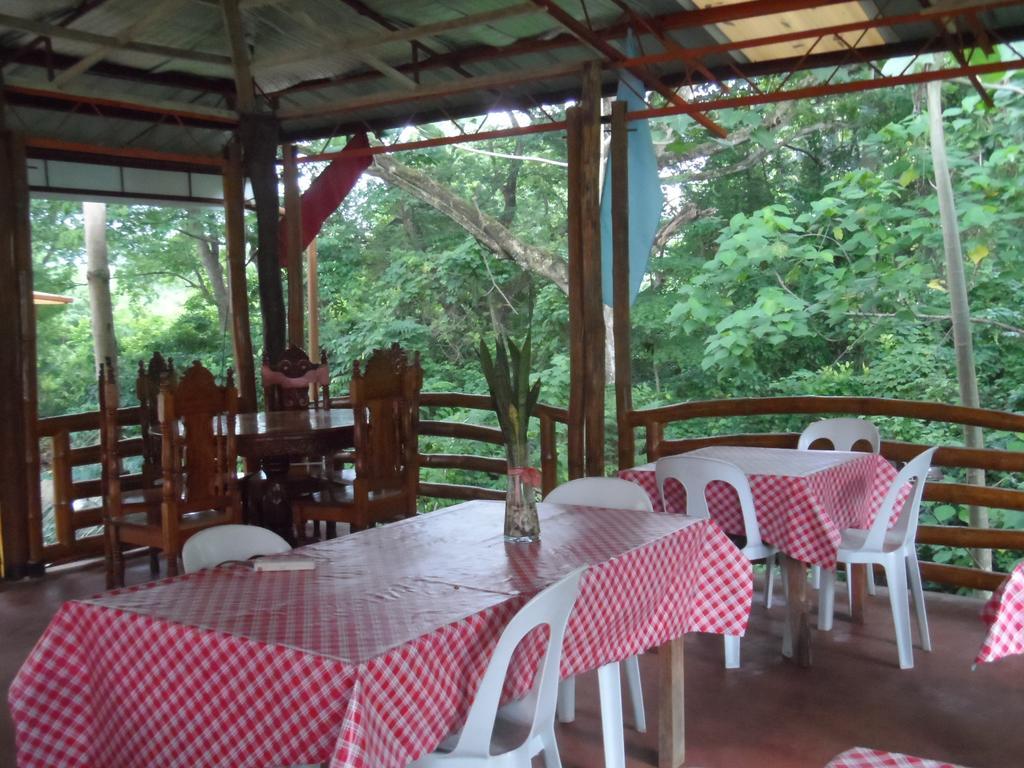 Victoria Guest House And Cottages Puerto Princesa Zewnętrze zdjęcie